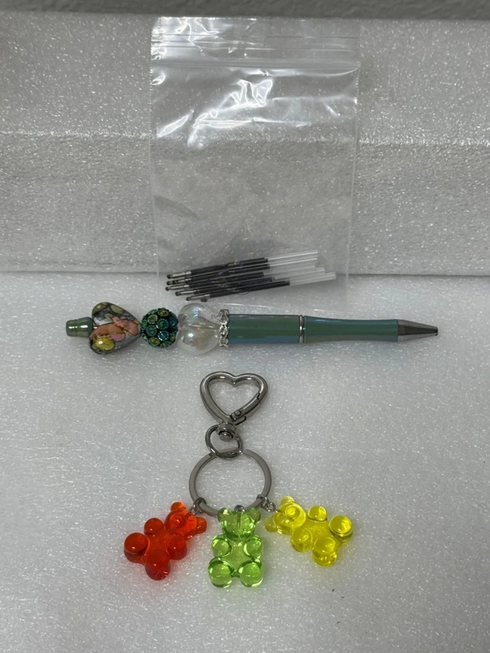 🖊️🐻✨ Cute Pen & Gummy Bear Keychain Set – Kawaii Stationery Gift